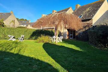 Gîte pour 8 personnes, avec jardin dans Plage du Fogeo