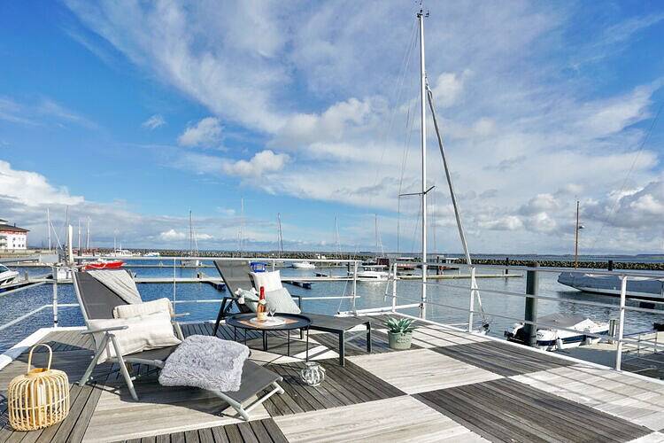 Hausboot in Boltenhagen in Boltenhagen, Mecklenburger Bucht