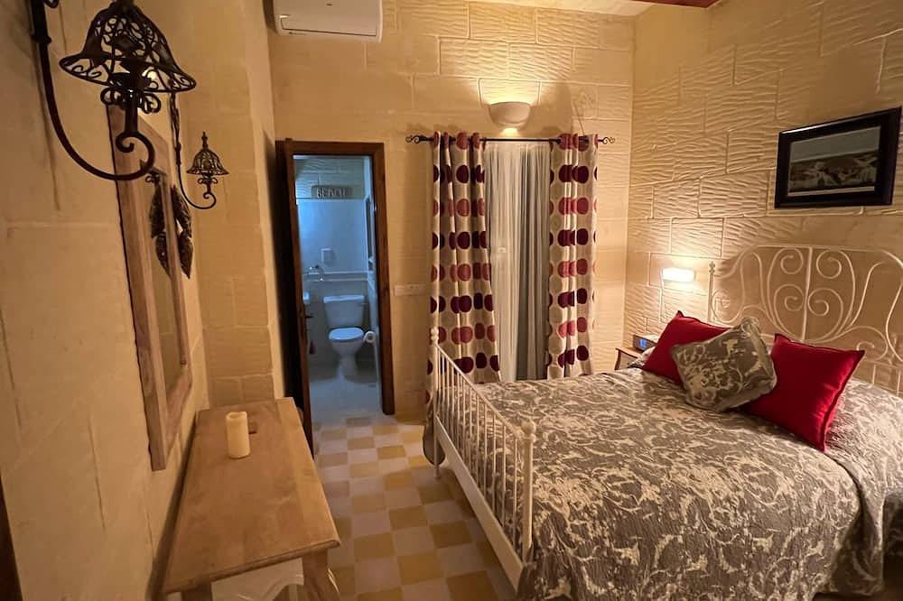 Dar Ta Nina Superbe villa familiale de luxe de 5 chambres. Climatisation de la piscine et Wifi in Xaghra, Gozo