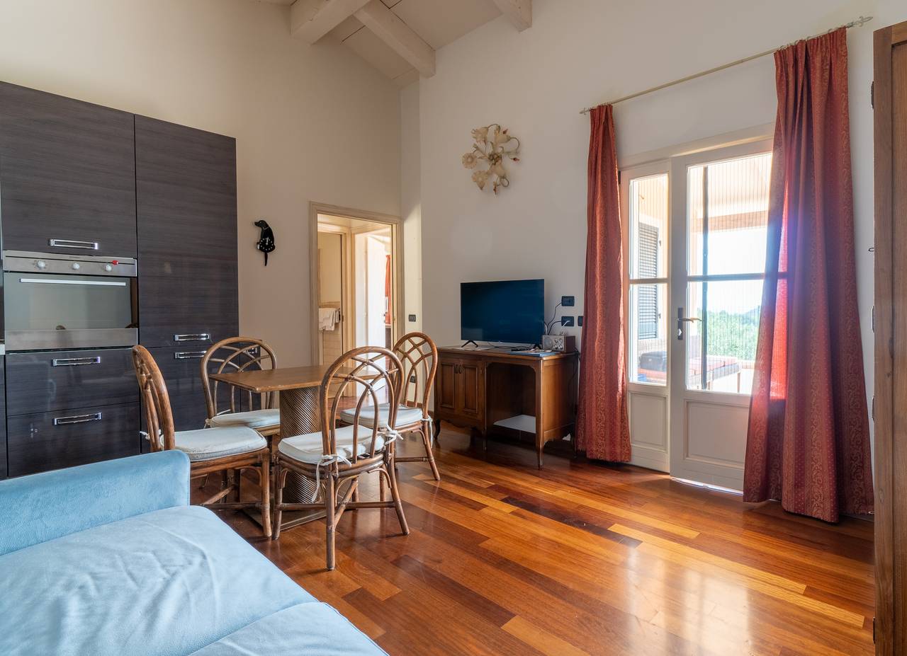 Vakantiehuis 'Il Casale - Villa - 6km Da Finale' met Uitzicht op de Bergen, Wifi en Airconditioning in Tovo San Giacomo, Riviera di Ponente
