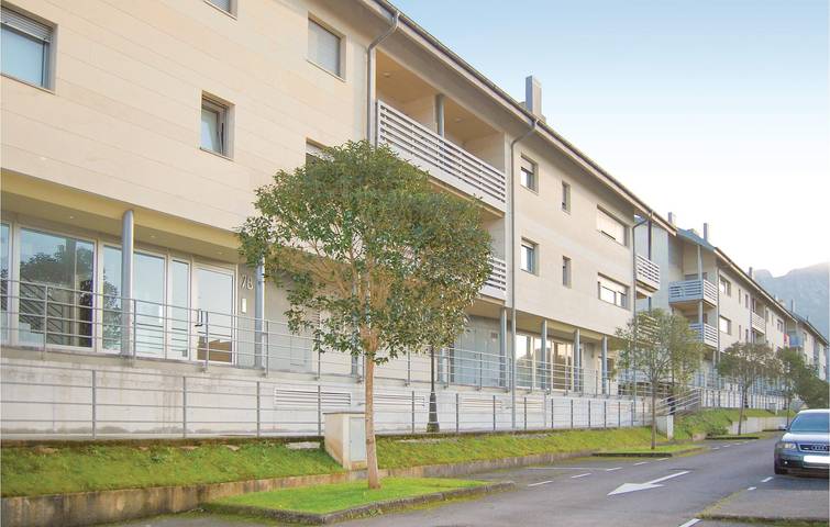 Gîte pour 4 personnes, avec terrasse et piscine à Llanes - 2