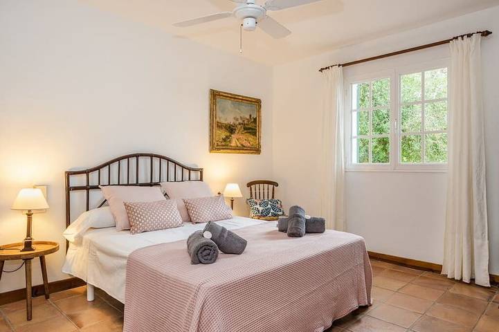 Location de vacances pour 12 personnes, avec terrasse et jardin à Es Migjorn Gran - 4