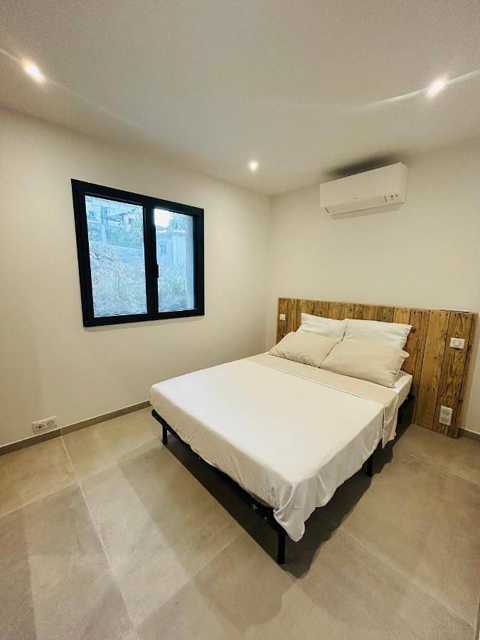 Appartement entier, One-Bedroom Apartment with Garden in Mouans-Sartoux, Côte méditerranéenne (France)