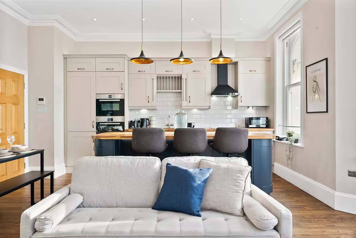 Apartamento entero, Seafront Duplex Worthing Beach - Sea Views 8 Guests in Worthing, Sussex Occidental