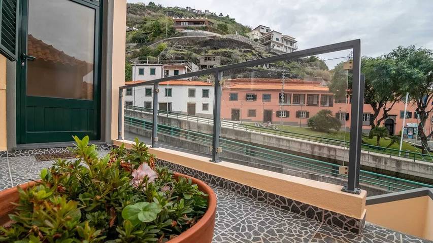 Apartamento para 4 personas, con terraza en Calheta