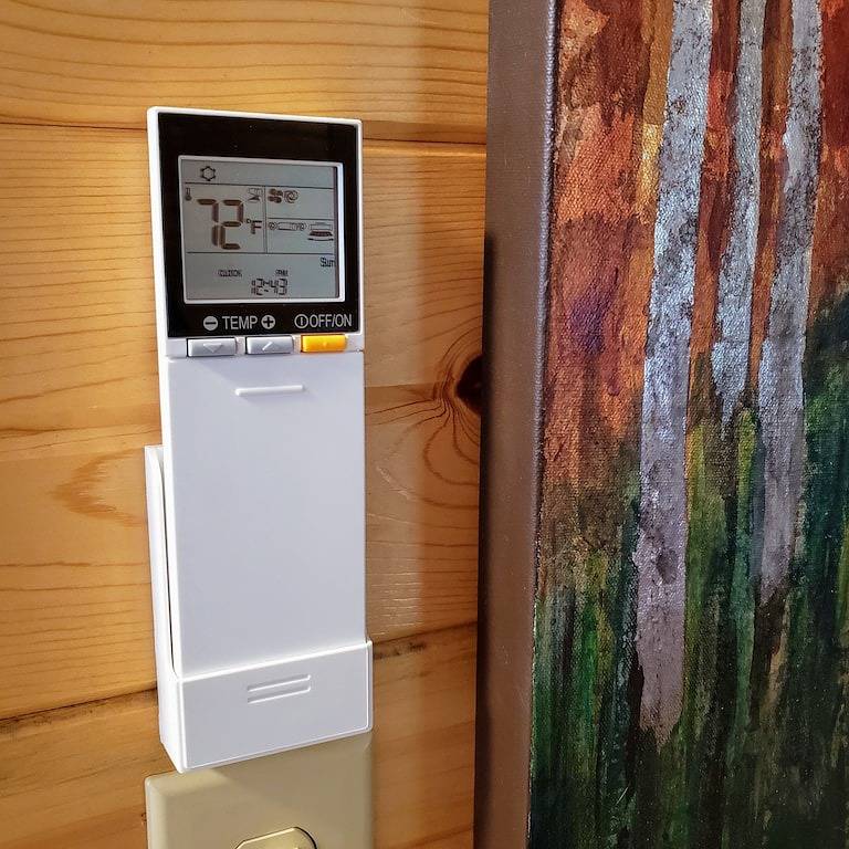 Moonlight Ridge - a wonderful little log cabin on 4 wooded acres in Blue Ridge Parkway, Jackson County