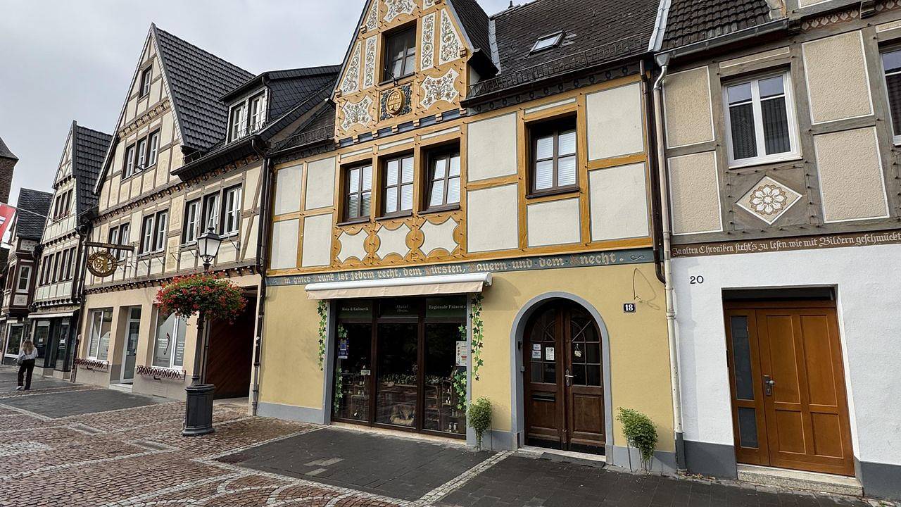 Appartement de vacances entier, Ferienwohnung für 6 Personen (120 m²) in Stadt Bad Neuenahr-Ahrweiler in Ahrweiler, Bad Neuenahr-Ahrweiler