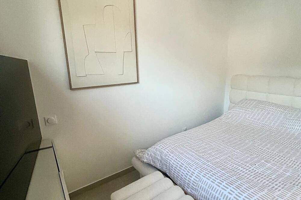 Beautiful room in new villa with swimming pool in Perpignan, Perpignan und Umgebung