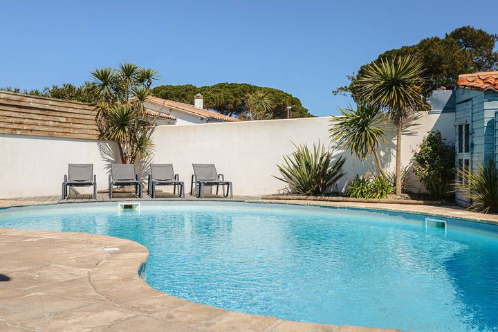 L'Avocette in Bois-Plage-en-Ré: Luxe Villa met Zwembad - Dicht bij Strand & Centrum in Le Bois-Plage-en-Ré, Ile de Re