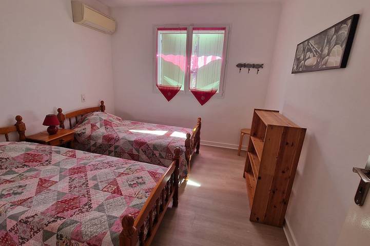 Appartement entier, Le grau du roi  secteur boucanet  appartement  tout confort wifi climatisation. in Le Grau-du-Roi, Côte d'Améthyste