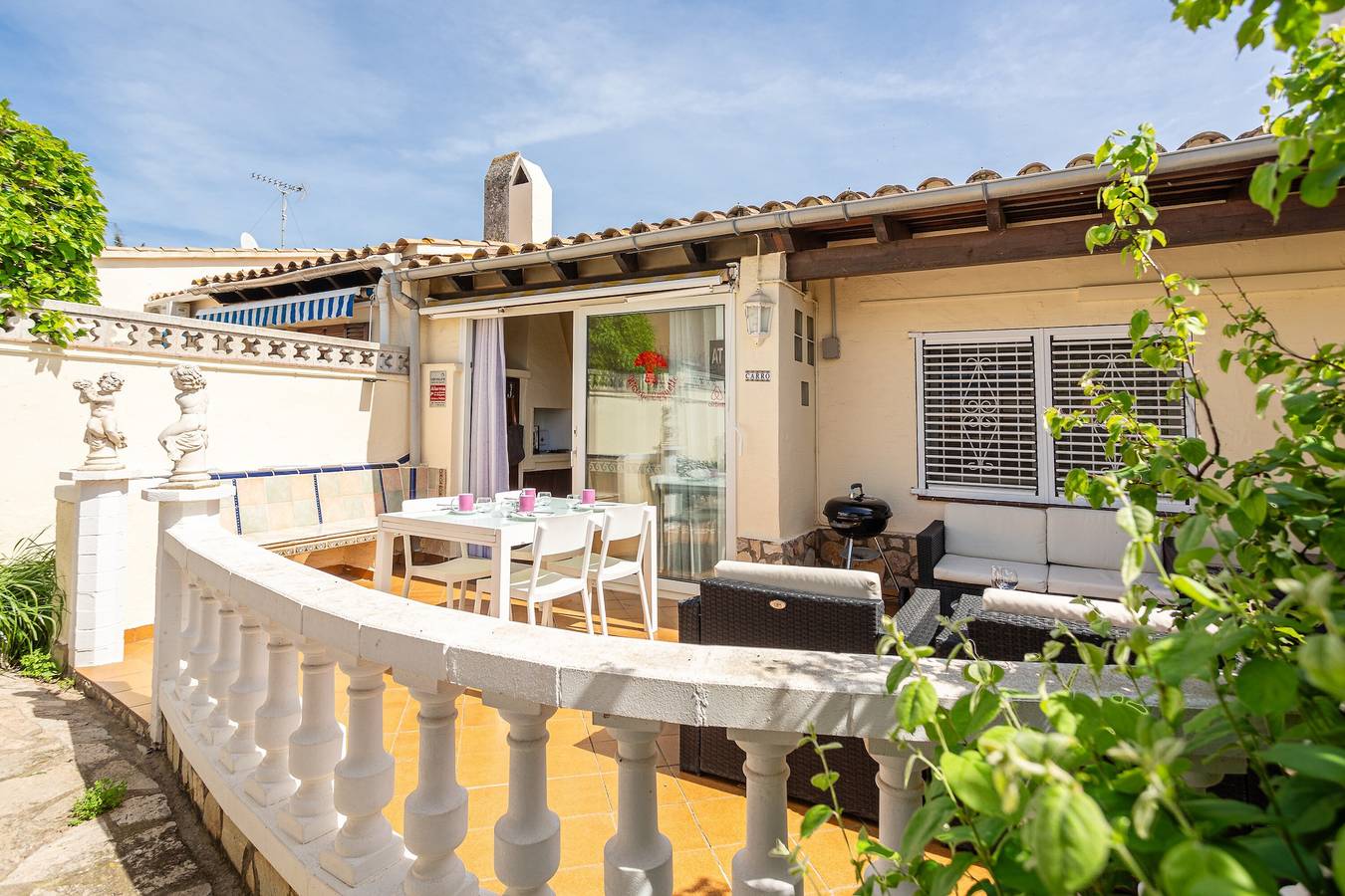 Vakantiehuis 'Maison La Coquette' met privé terras, Wifi en airconditioning in L'Escala, Upper Empordà