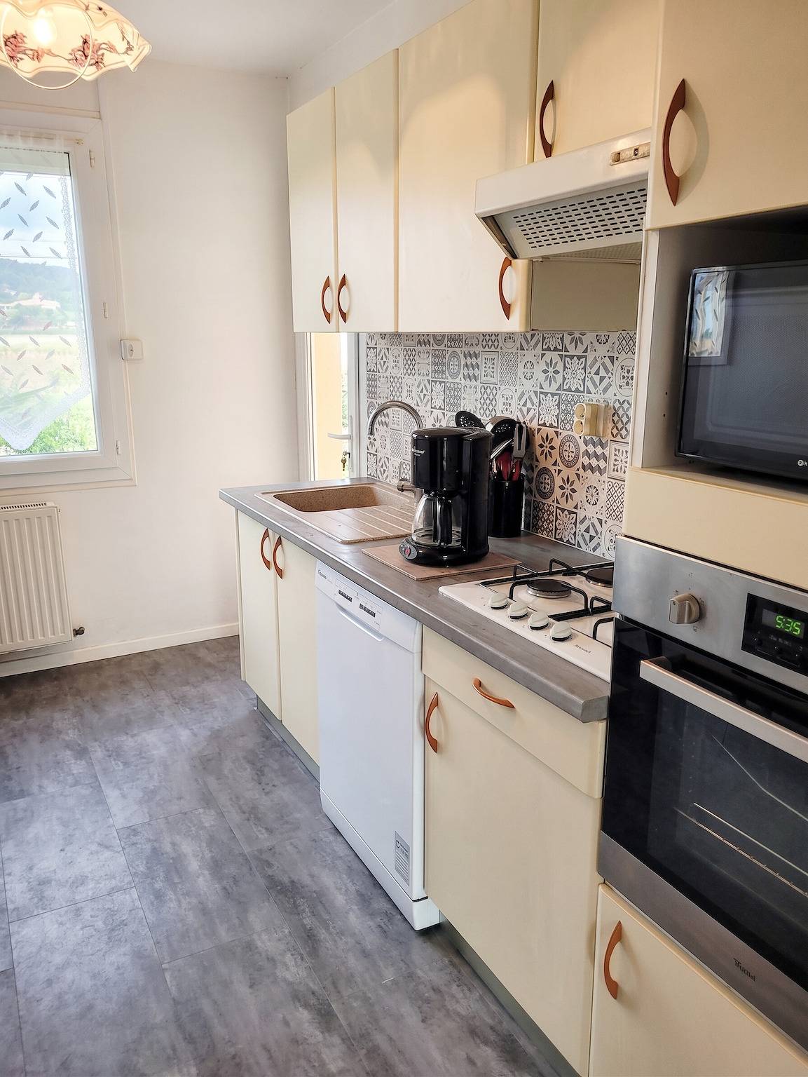 Geheel appartement, Gezinsappartement met tuin en meerzicht in Clairac, Marmande en omgeving