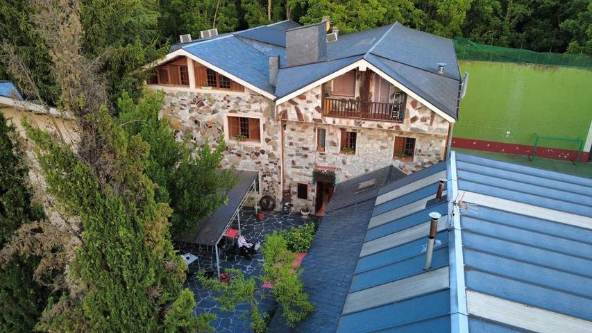 Hotel para 3 personas, con vistas además de piscina y jardín, Se admiten mascotas en Castilla y León - 4