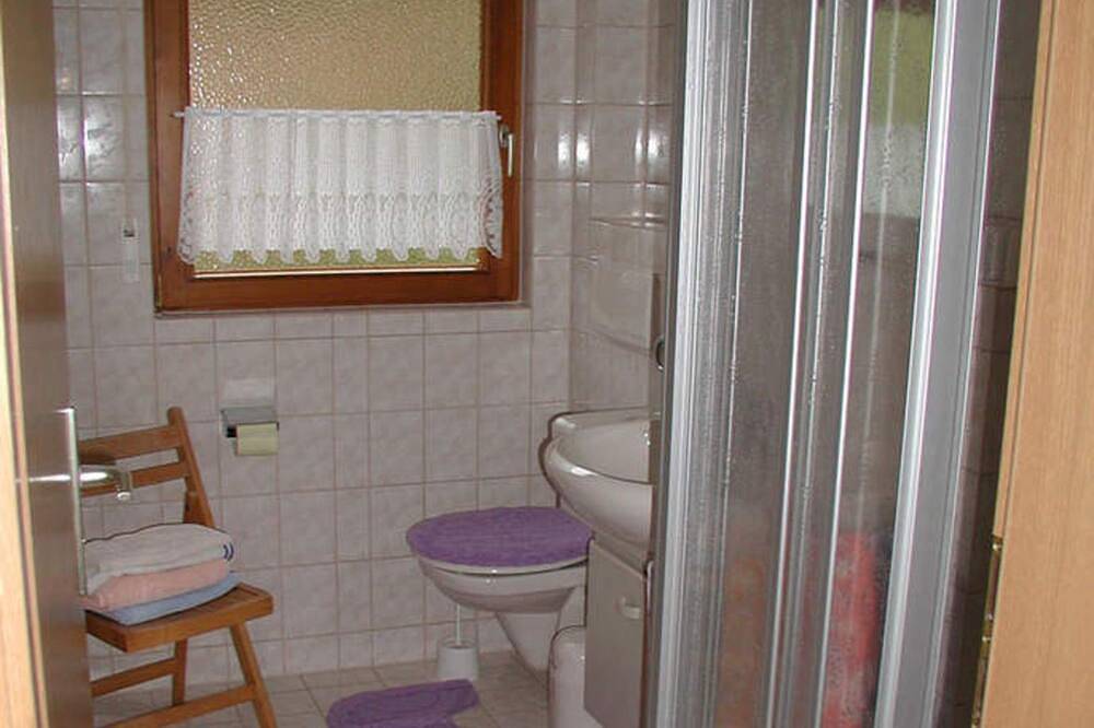 Ganze Wohnung, Ferienwohnung Herbert Best - Ferienwohnung 64qm, 2 Schlafräume, max. 5 Pers., 1 in Tonbach, Baiersbronn
