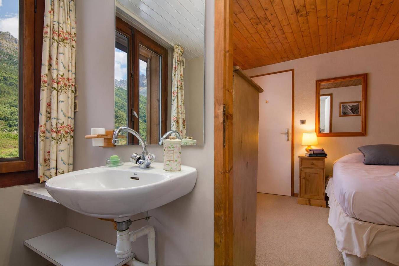 Entire apartment, Résidence Igloo 12 ski in/ski out in Chamonix-Mont-Blanc, Massif du Mont-Blanc