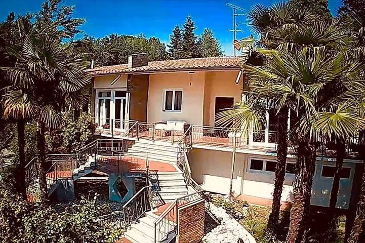 Agriturismo per 6 persone, con giardino in Provincia di Novara