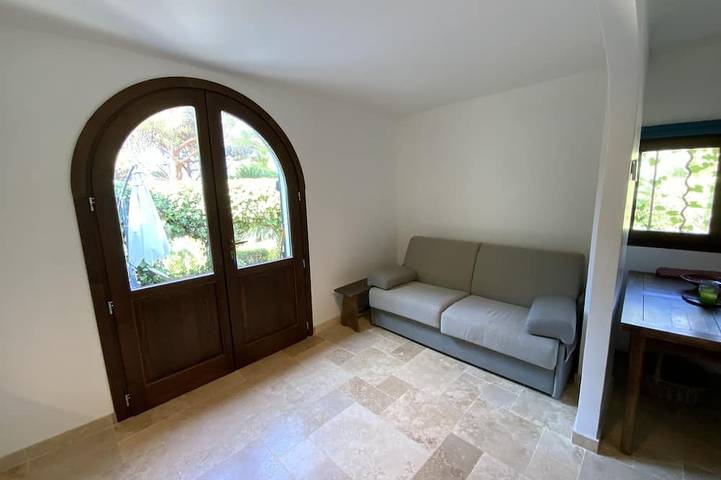 Location de vacances pour 6 personnes, avec jardin et terrasse dans Plage de Gigaro - 4