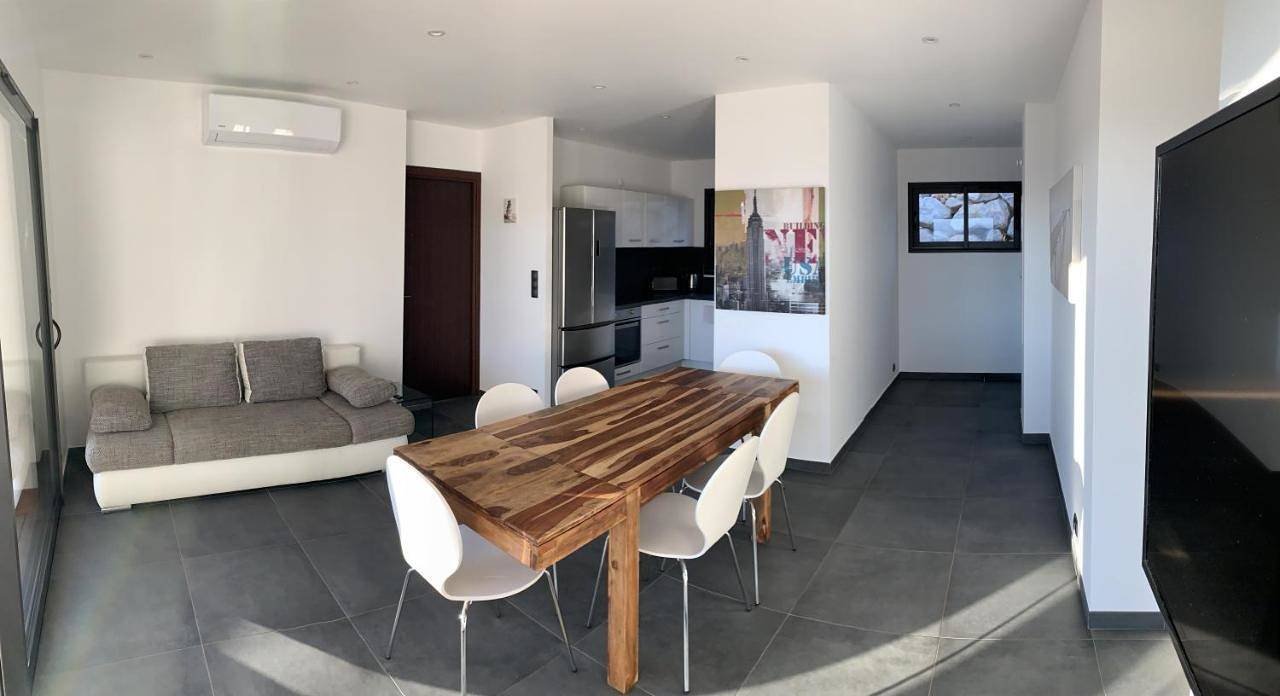 One-Bedroom Apartment in Porticcio, Grosseto-Prugna