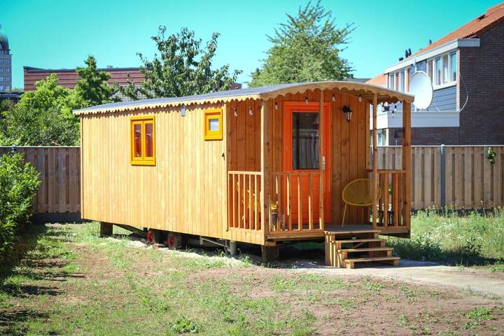 Ferienwohnung für 2 Personen, mit Balkon und Terrasse sowie Garten und Ausblick