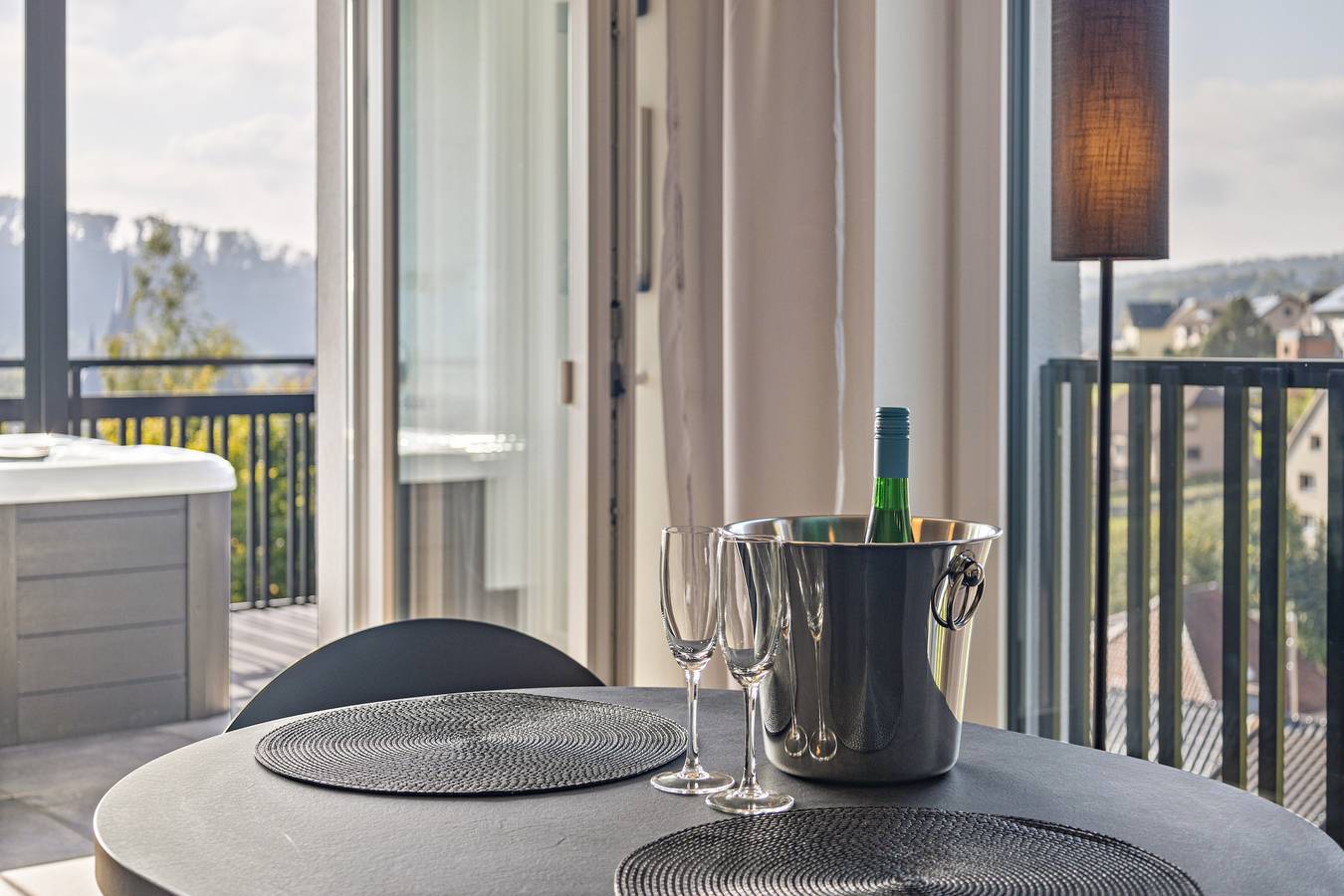 Geheel appartement, Vakantieappartement "Egge Resort 7c" met balkon, whirlpool en sauna in Altenbeken, Teutoburgerwoud