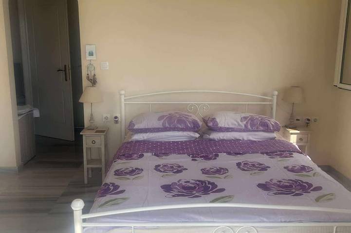 Location de vacances pour 8 personnes, avec terrasse et jardin à Galaxidi - 2