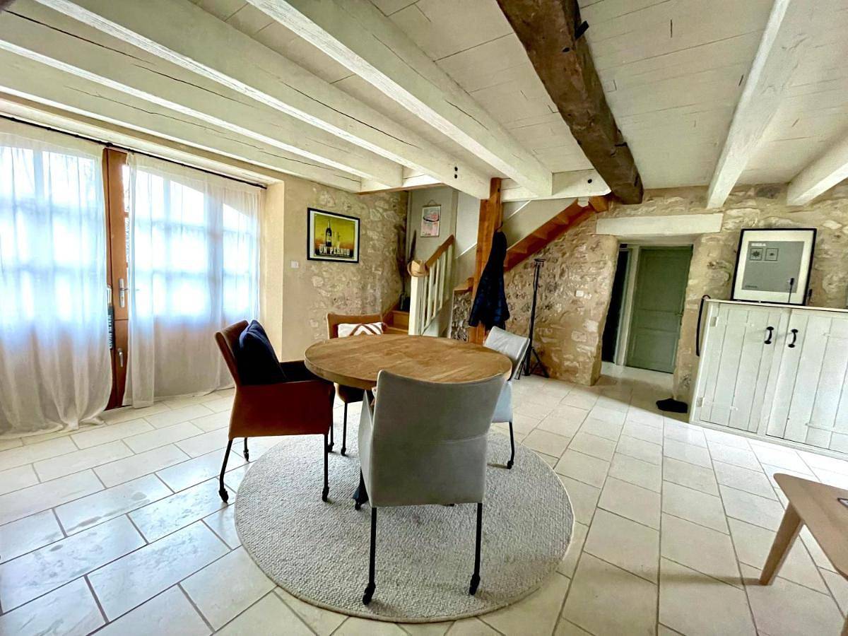 Appartement entier, Apartment - Ground Floor in Saint-Matré, Quercy