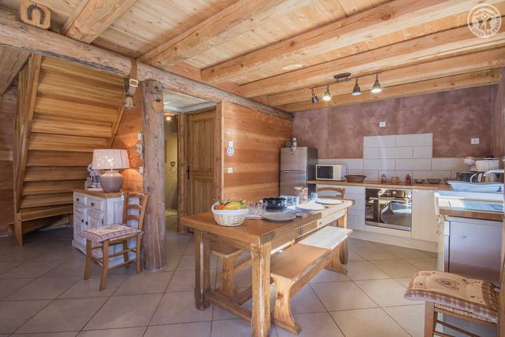 Gîte pour 8 personnes, avec jardin et terrasse à Bessans - 4