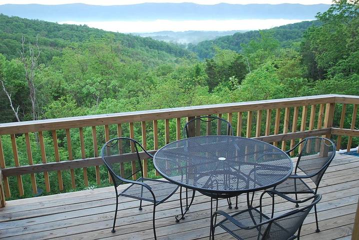 Holiday rental for 12 people, with balcony and garden as well as hot tub, with pets in Blue Ridge Mountains