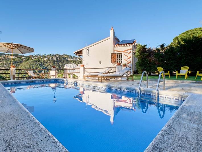 Casa rural para 6 personas, con jardín en Canyelles