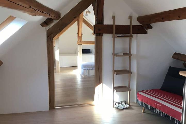 Location de vacances pour 6 personnes, avec terrasse et jardin à Ménilles - 2