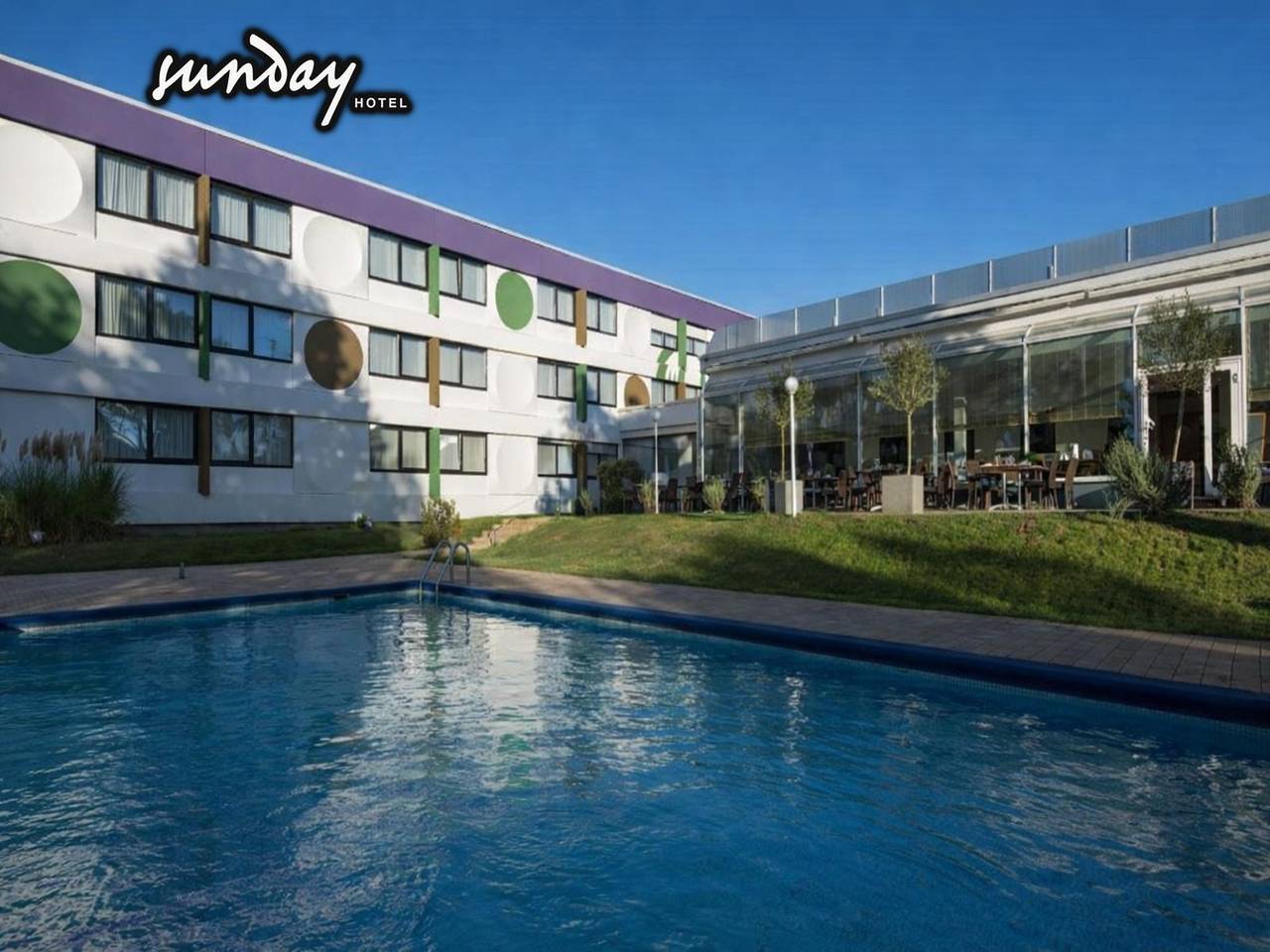 Ganze Wohnung, Sonntag Saarbrücken Süd Doppelzimmer mit Sessel in Saarbrücken, Saargau