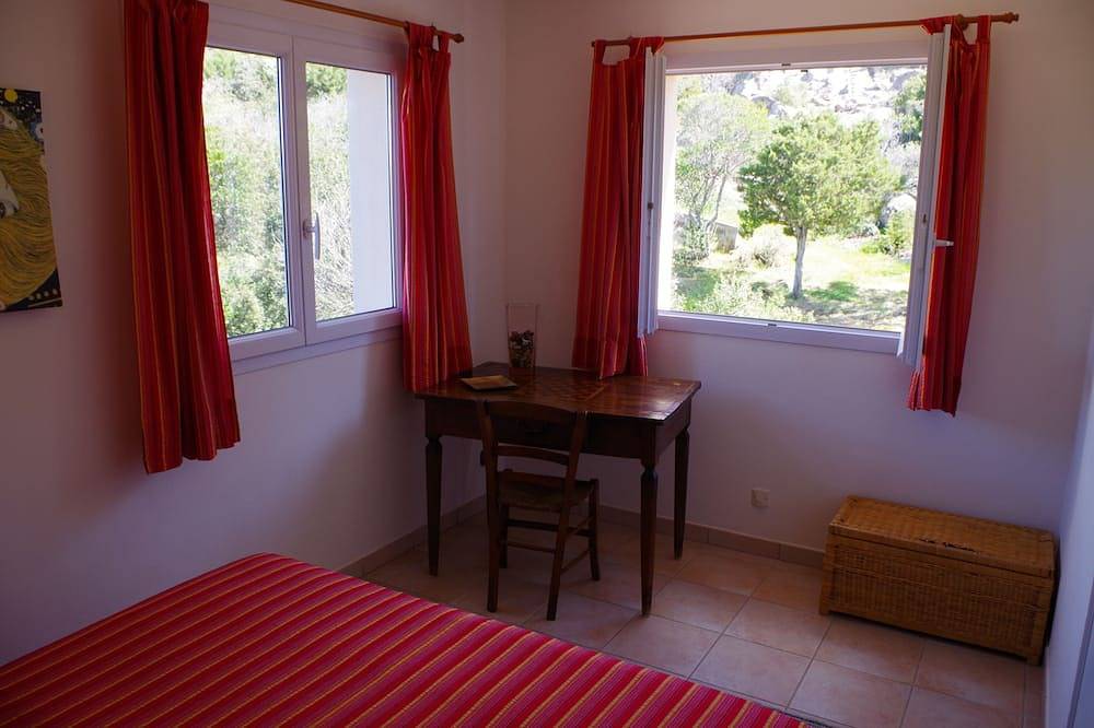 Villa marina , climatised,wi-fi, private garden and parking. in Tizzano, Sartène
