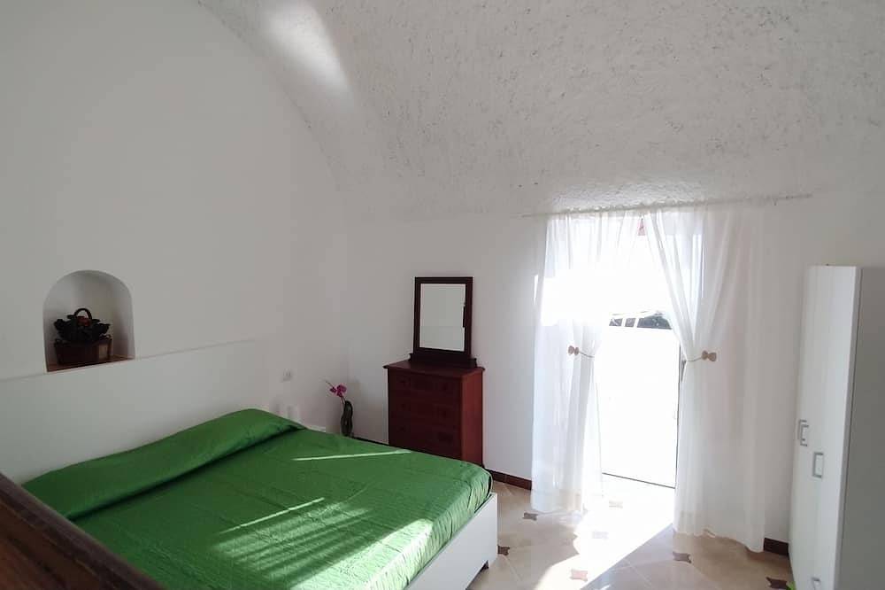 Casa panoramica immersa in un caratteristico limoneto della Costiera Amalfitana. in Minori, Costiera amalfitana