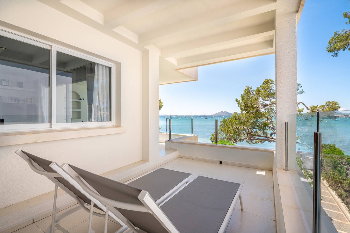 Entire apartment, Apartment Isabela 3 habitaciones with Sea View, A/C, Wi-Fi & Terrace in Port de Pollença, Pollença