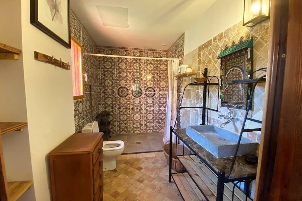 Comfortable villa - Family - Swimming pool - Spa-Terraces/Air conditioning. in Souillac, Lot