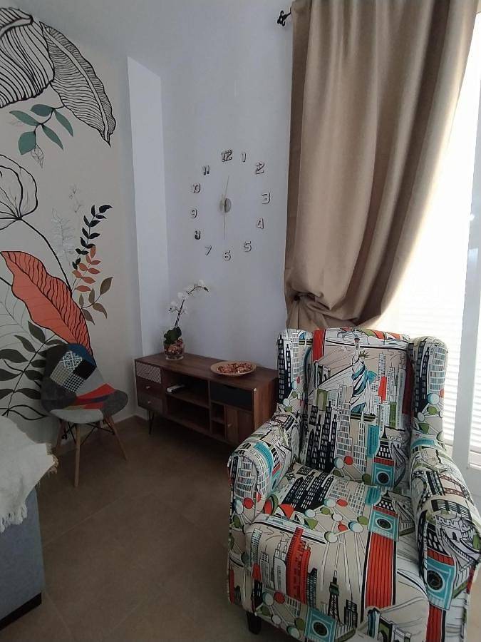 Gîte pour 6 personnes, avec terrasse ainsi que vue et piscine, animaux acceptés à Segura de León - 4