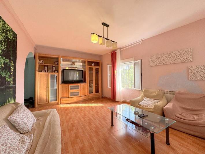 Casa de vacaciones para 8 personas, con piscina y vistas además de jardín y terraza - 1