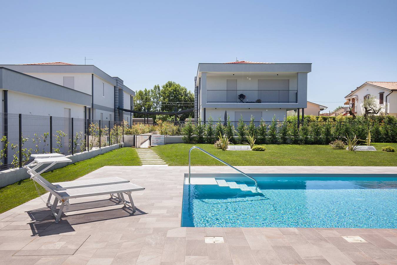Apartamento entero, Apartment Petra with Pool in Lazise, Montañas Garda