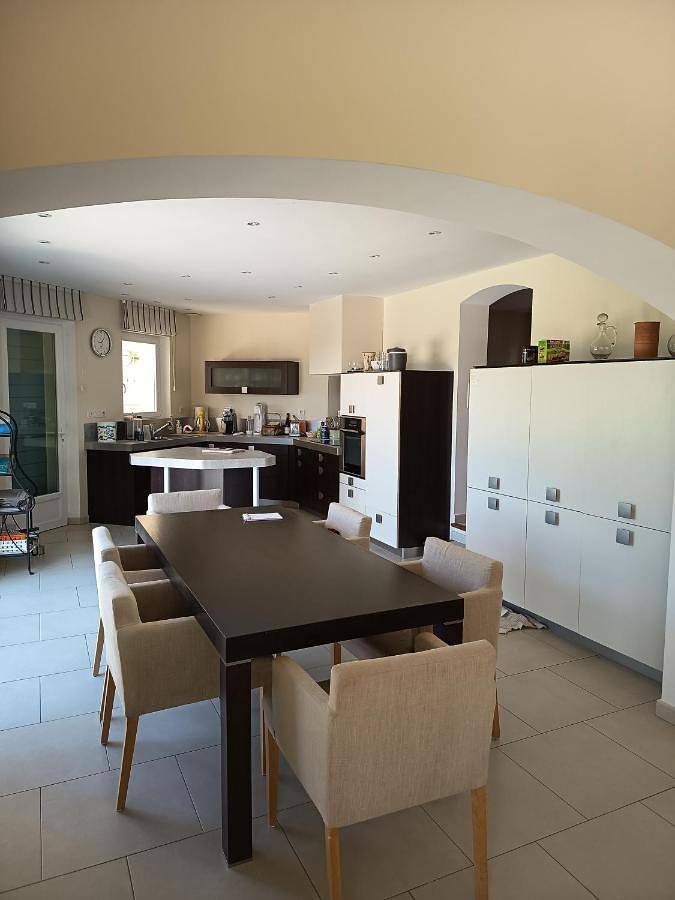 Location de vacances pour 6 personnes, avec terrasse et piscine ainsi que jardin et vue à Moissac-Bellevue - 3