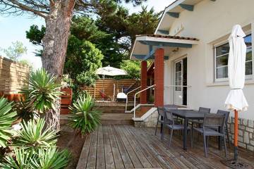 Gîte pour 5 personnes, avec terrasse et jardin, animaux acceptés dans Hourtin Plage