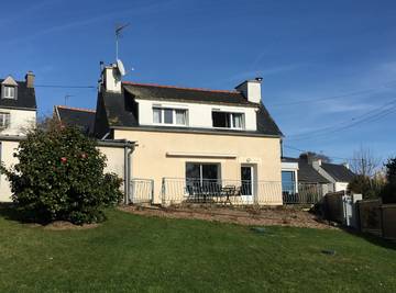 Gîte pour 6 personnes, avec terrasse et jardin, animaux acceptés à Plouguiel