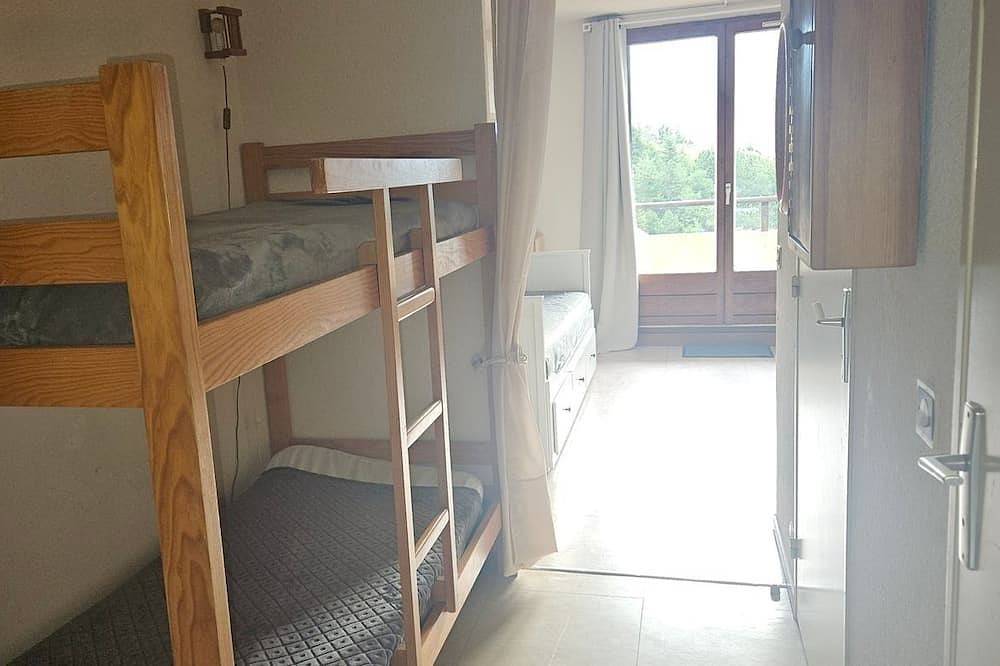 Ganze Wohnung, Mountain-view apartment sleeps 6 in Embrun, Nationalpark Écrins