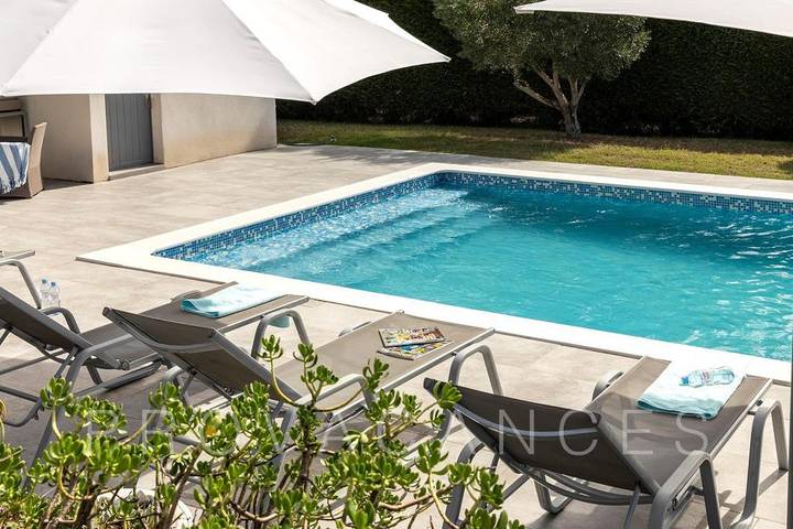 Location de vacances pour 8 personnes, avec jardin et piscine à Bagnols-en-Forêt - 4