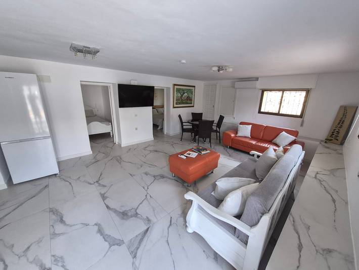 Ganze Wohnung, Ferienwohnung 'Inferior' mit Balkon, WLAN und Klimaanlage in Calpe, Costa Blanca