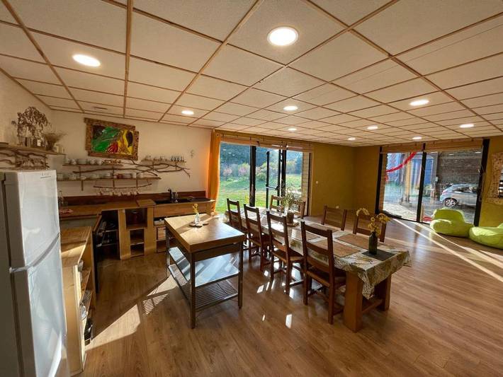 Gîte pour 8 personnes, avec vue ainsi que vue sur le lac et jardin dans Beaugies-sous-Bois