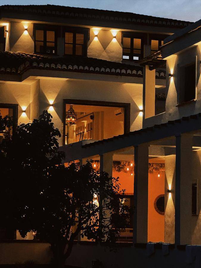 Apartamento para 4 personas, con jardín y terraza además de piscina y vistas, Se admiten mascotas en Órgiva