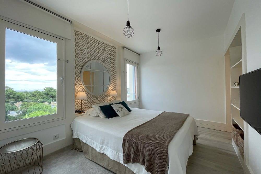 Apartamento inteiro, Lindo apartamento de cobertura com terraço - 4 minutos a pé da praia in Praia Tróia Mar, Carvalhal