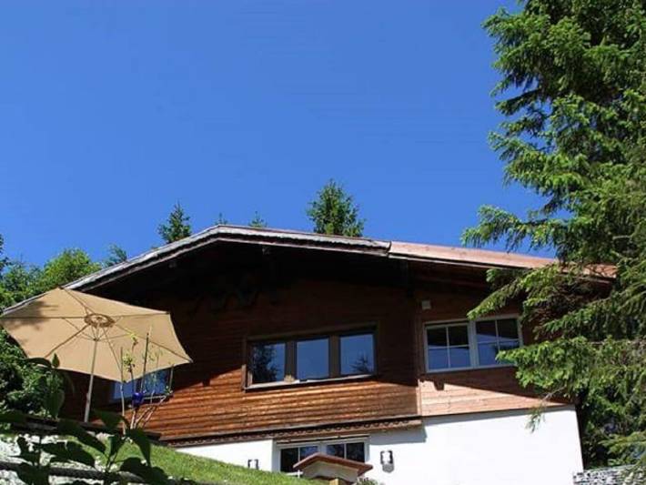 Ferienhaus für 10 Personen, mit Whirlpool und Terrasse sowie Sauna in Reutte