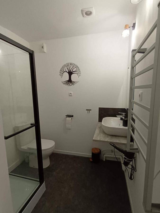 Gîte pour 2 personnes, avec jardin et vue à Argenton-les-Vallées - 4