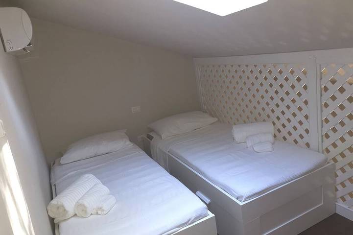 Pretty little villa 200 meters from the sea completely renovated in Santa Margherita di Pula, Région de Pula